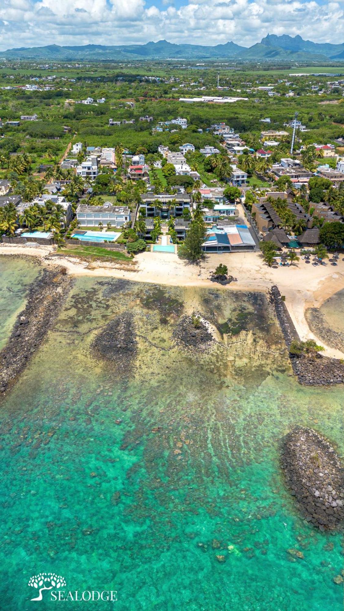 Kanope Bay - Holiday Beachfront Apartments Pointe aux Biches Eksteriør bilde