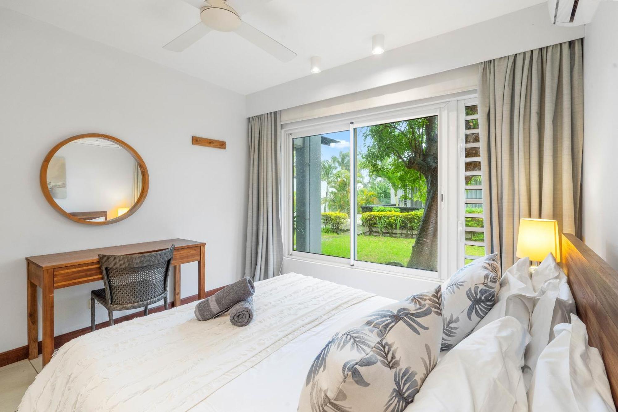 Kanope Bay - Holiday Beachfront Apartments Pointe aux Biches Eksteriør bilde