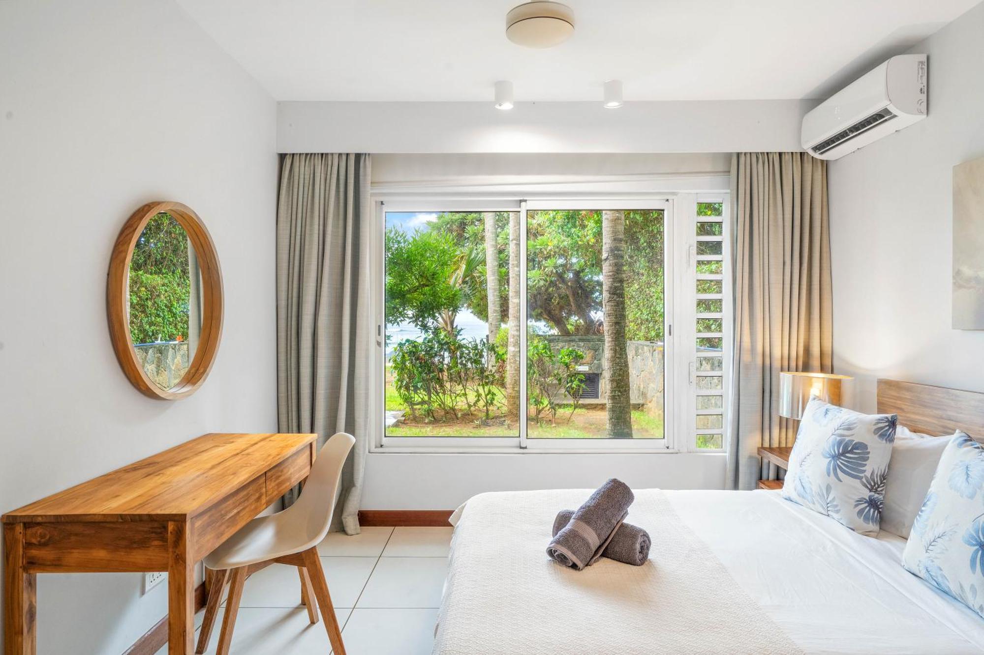 Kanope Bay - Holiday Beachfront Apartments Pointe aux Biches Eksteriør bilde