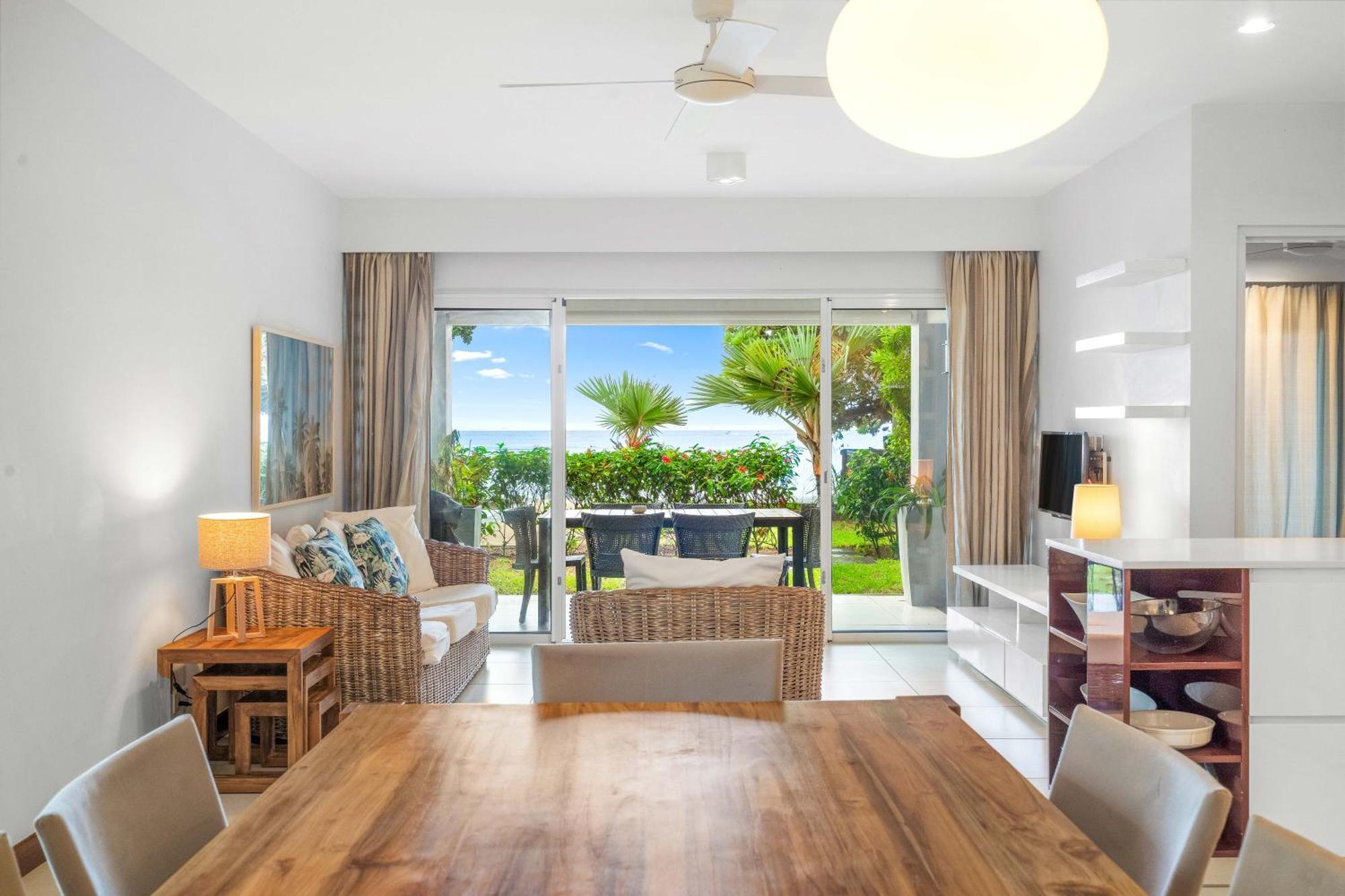 Kanope Bay - Holiday Beachfront Apartments Pointe aux Biches Eksteriør bilde