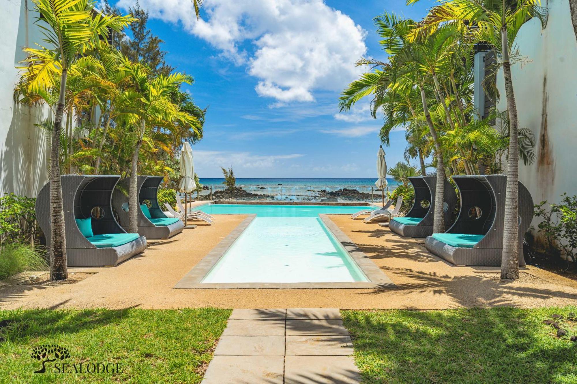 Kanope Bay - Holiday Beachfront Apartments Pointe aux Biches Eksteriør bilde